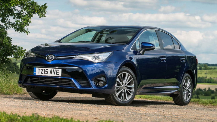 Toyota Avensis Exterior Front
